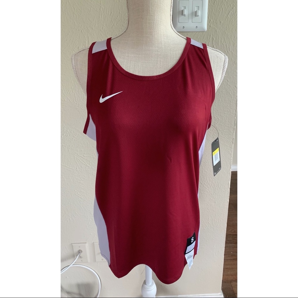 NWT Nike reversal top size small